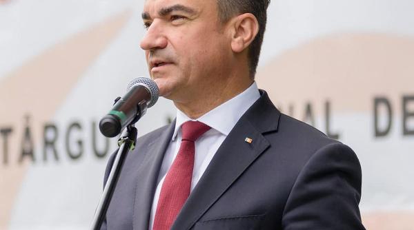 in loc de centrale nucleare de cartier primaria iasi aduce cu trenul huila din portul constanta