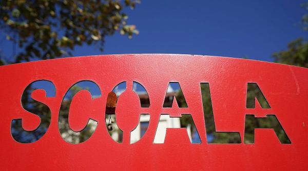 elevii trebuie sa fie tratati cu blandete si cu tact pedagogic atunci cand scot cutitul