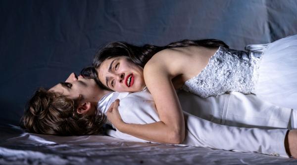 una dintre cele mai mari companii de dans din lume si unul dintre regizorii teribili ai teatrului contemporan pe scena digitala in noiembrie