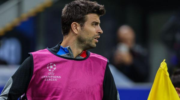 anuntul momentului in lumea fotbalului fundasul barcelonei gerard pique si a anuntat retragerea
