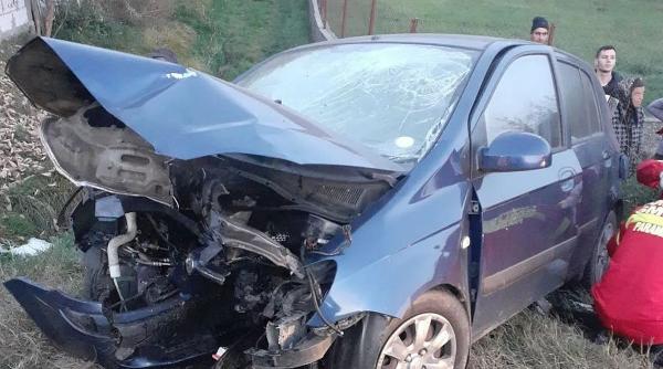 accident grav in judetul valcea o femeie a murit dupa ce masina ei a izbit un cap de pod