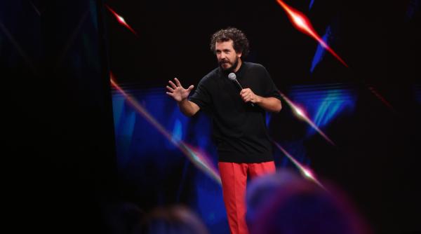 costel deschide cea mai noua editie stand up revolution