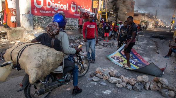 lupte grele in haiti fortele de securitate castiga teren