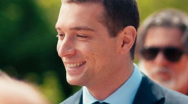 principalul partid de extrema dreapta din franta are un nou lider marine le pen inlocuita