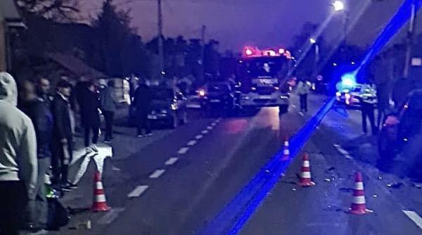 accident grav pe dn 66 in hunedoara trei persoane au fost ranite dupa o coliziune intre un autoturism si doua motociclete