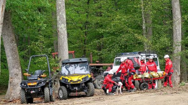 interventie a salvamontistilor din gorj pentru salvarea unei persoane care s a rasturnat cu atv ul