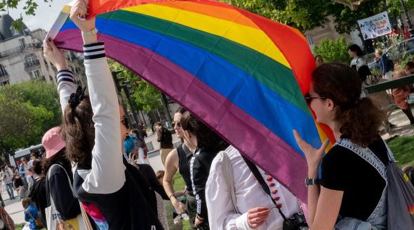 ambasadorul cupei mondiale din qatar spune ca homosexualitatea este o deteriorare a mintii