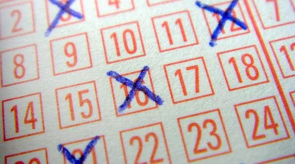 cel mai mare premiu la loterie din toate timpurile de peste 2 miliarde de dolari castigat in sua