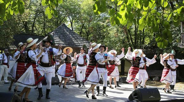 de unde cununa vine spectacol aniversar 75 de ani cununa carpatilor