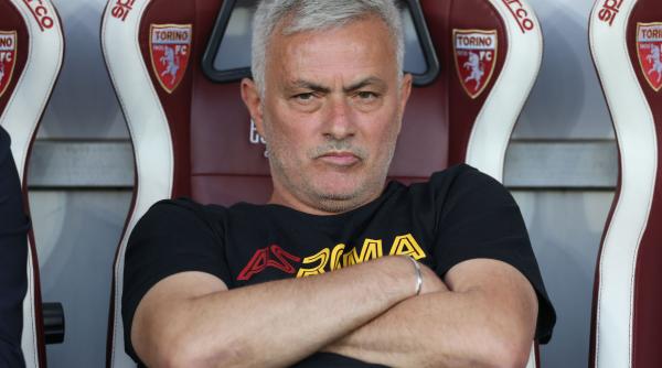 scandal in fotbalul italian mourinho isi acuza un jucator ca a tradat roma