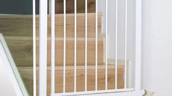 poarta de siguranta pentru copii libertatea totala poate fi periculoasa pentru un bebe