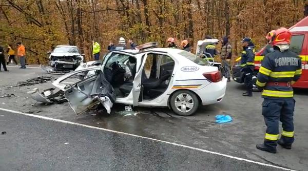autospeciala de politie implicata intr un accident in mehedinti