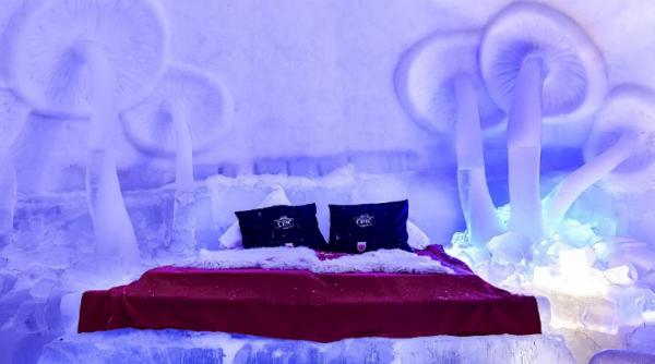 un loc magic in muntii fagaras hotelul de gheata se redeschide in ajungul craciunului