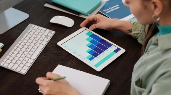 avantajele de a angaja o agentie seo