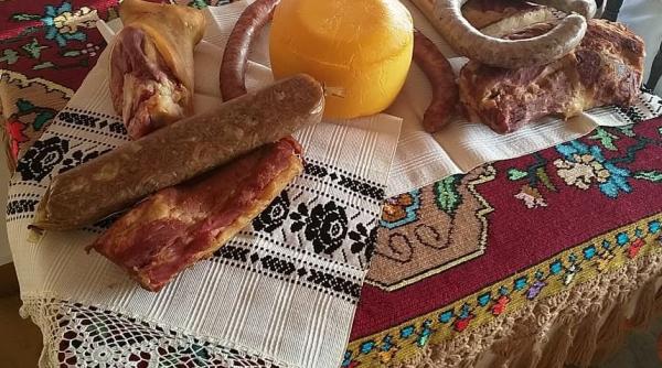 se deschide targul stane gusturi si traditii romanesti din curtea ministerului agriculturii