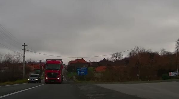 inconstienta la volan trei depasiri periculoase in aceeasi zi si un sofer la un pas de moarte pe drumul dintre bucuresti si oradea