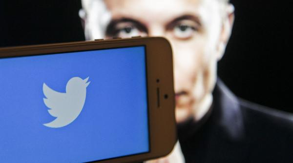 atac cibernetic twitter date personale piratate hackeri dark web