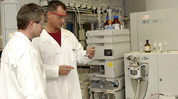 cercetare finantare legi