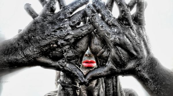 spectacolul private bodies de cosmin manolescu in premiera la new york