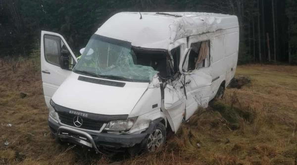 accident microbuz poiana stampei suceava 11 decembrie 2022