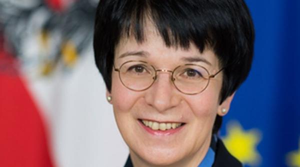 adelheid folie ambasada austriei operatie