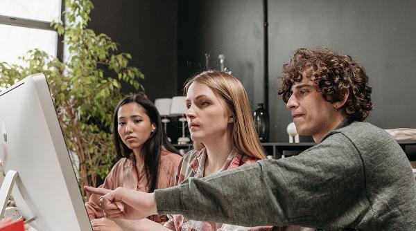 individ dezvoltare personala evolutie obiective abilitati