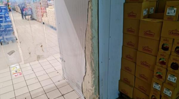 un supermarket din bucuresti a fost inchis temporar de protectia consumatorilor au fost descoperite nereguli grave