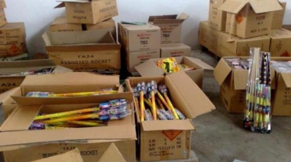 articole pirotehnice confiscate politisti perchezitii