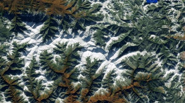 muntii rodnei vazuti spatiu imagine spectaculoasa