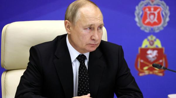 vladimir putin retragere rusia greco