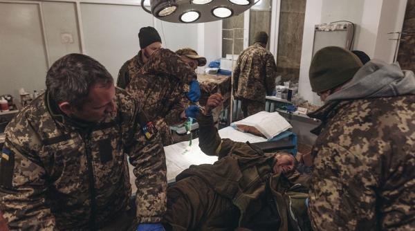 medici grenada neexplodata corp soldat ucrainean