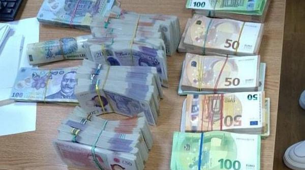 femeie frontiera bani masina politisti ucraina