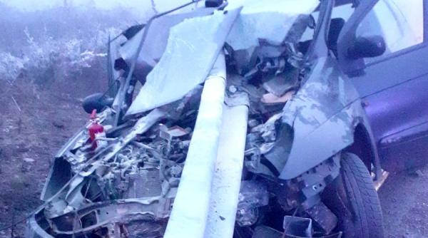 masina strapunsa parapet accident groaznic