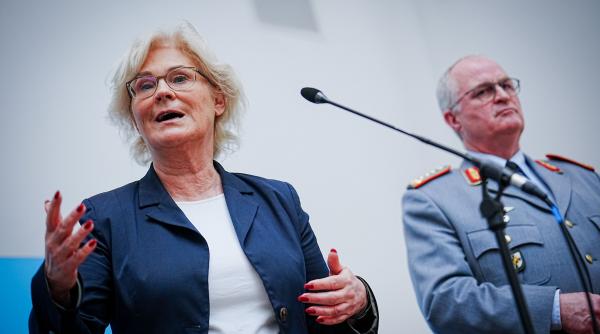 Decizie ȘOC în Germania. Ministrul Apărării a demisionat din funcție