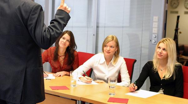 formare postuniversitara obligatorie gestionare fonduri promovare