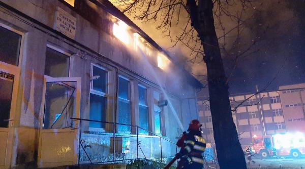 arde cantina liceu baia mare