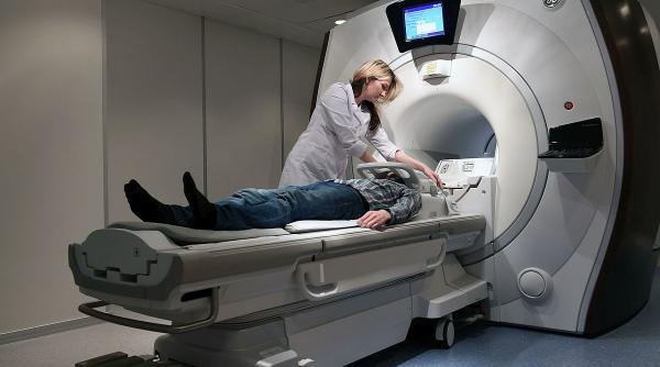rmn claustrofobi pericol medici diagnostic