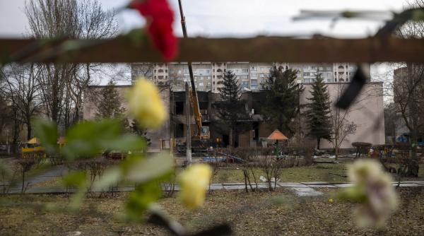 Război în Ucraina, ziua 335. Ucrainenii construiesc fortificații din beton în jurul Kievului