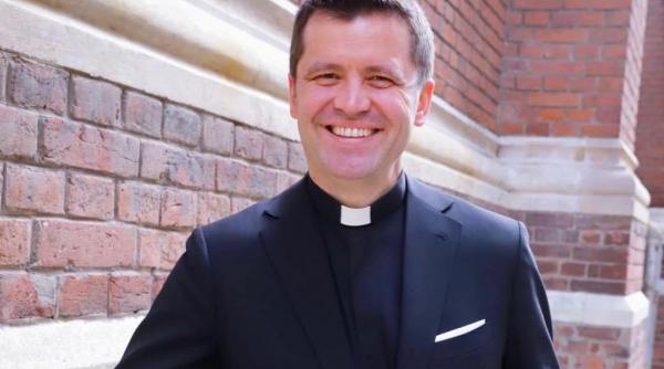 francisc dobos preot apel mizerie gard biserica