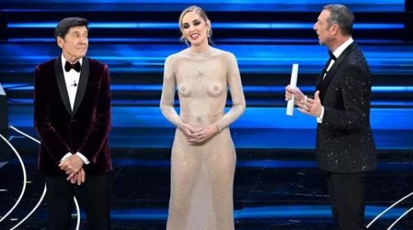 sanremo 2023 chiara ferragni rochie