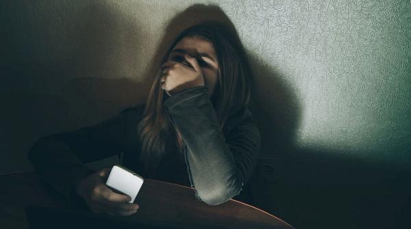 bullying online copii apatici statistice fotografii