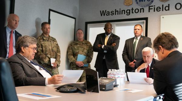 fbi perchezitii mike pence documente clasificate