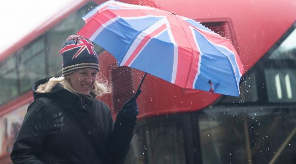 cresteri salariale marea britanie inflatie ridicata