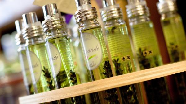 parfumuri contrafacute vandute site online perchezitii