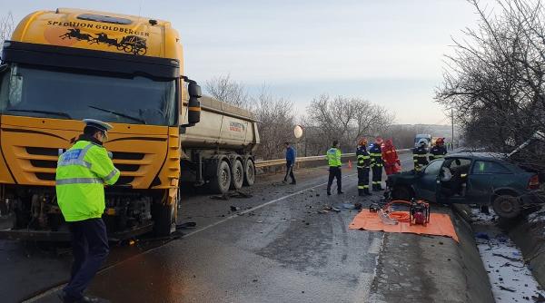 accident mortal masina tir