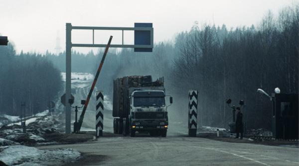 finlanda construieste gard granita rusia