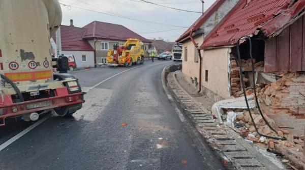 accident sibiu tir casa