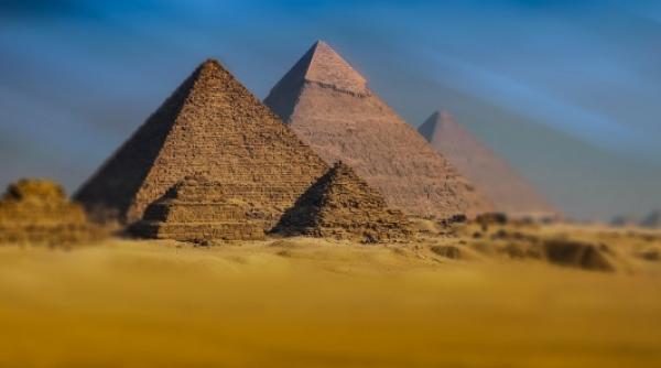 coridor ascuns marea piramida giza