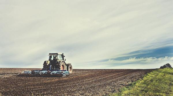 ministerul agriculturii vanzare teren agricol dezvoltator imobiliar