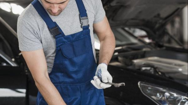 p autodel un service care ofera servicii de tinichigerie auto de calitate
